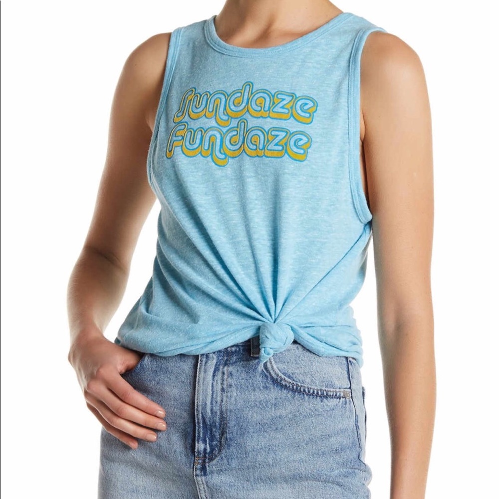 Sundaze Fundaze Muscle Tee Size M NEW
Summer T